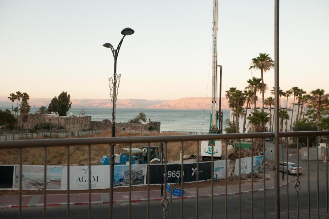Puy Ahuzat Haosher Hotel Tiberias Eksteriør billede