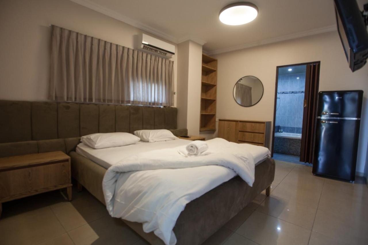 Puy Ahuzat Haosher Hotel Tiberias Eksteriør billede