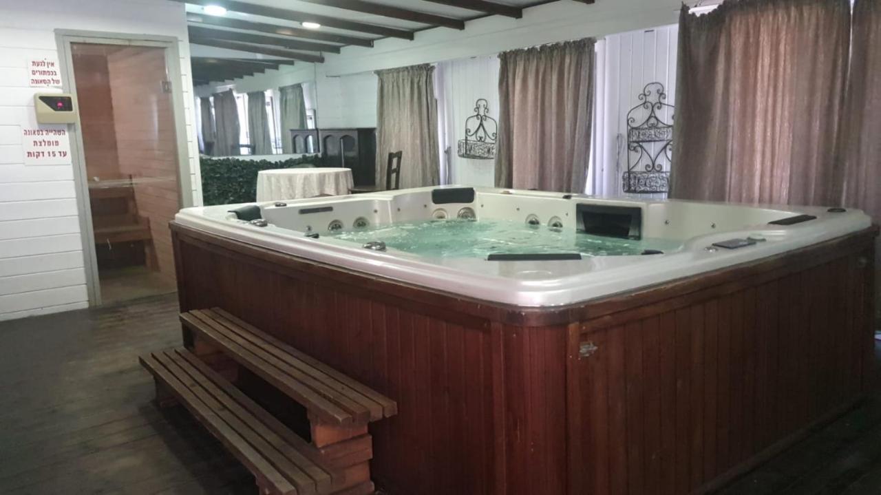 Puy Ahuzat Haosher Hotel Tiberias Eksteriør billede