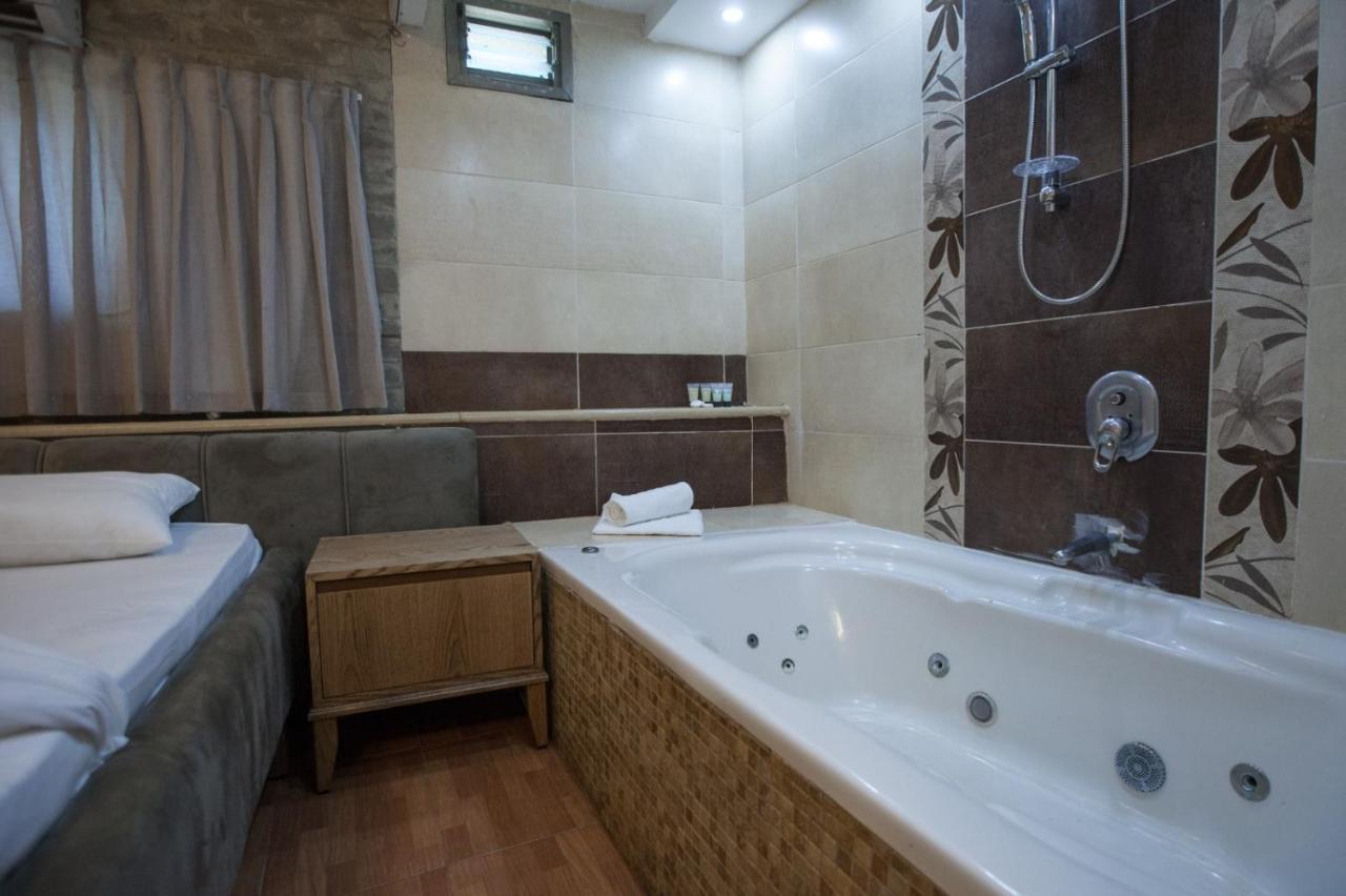 Puy Ahuzat Haosher Hotel Tiberias Eksteriør billede