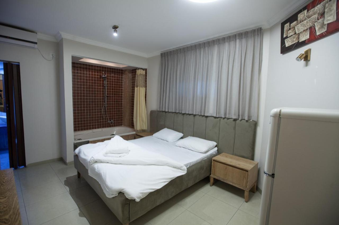 Puy Ahuzat Haosher Hotel Tiberias Eksteriør billede