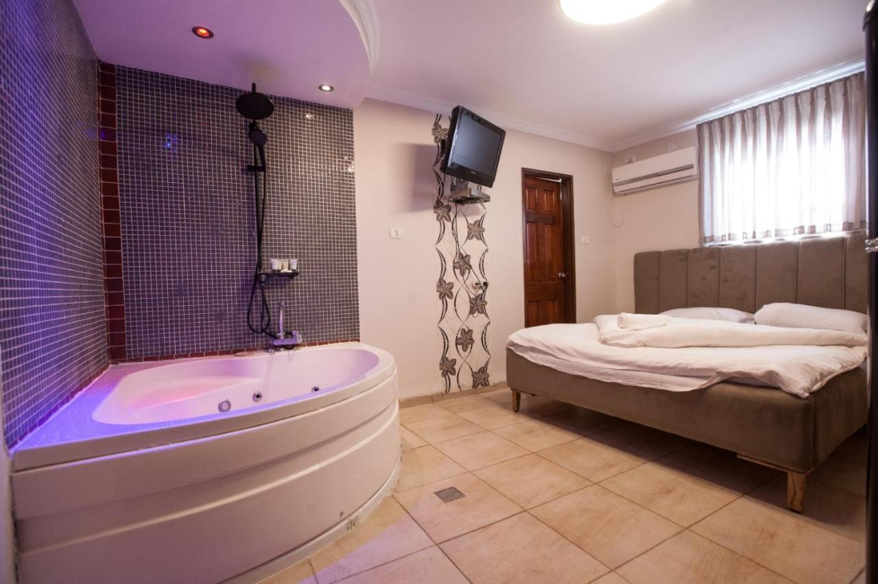 Puy Ahuzat Haosher Hotel Tiberias Eksteriør billede