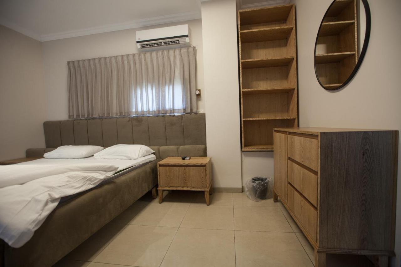 Puy Ahuzat Haosher Hotel Tiberias Eksteriør billede