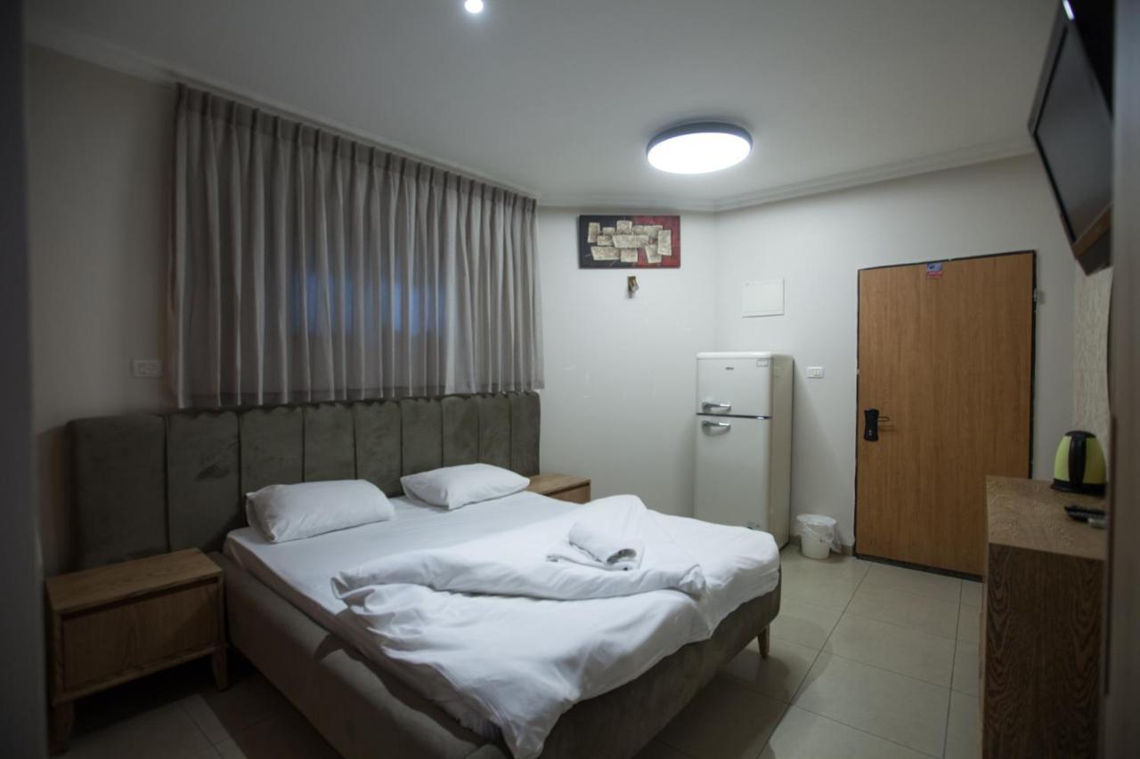 Puy Ahuzat Haosher Hotel Tiberias Eksteriør billede