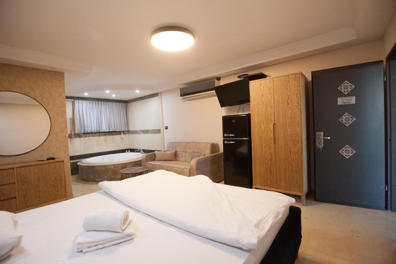 Puy Ahuzat Haosher Hotel Tiberias Eksteriør billede