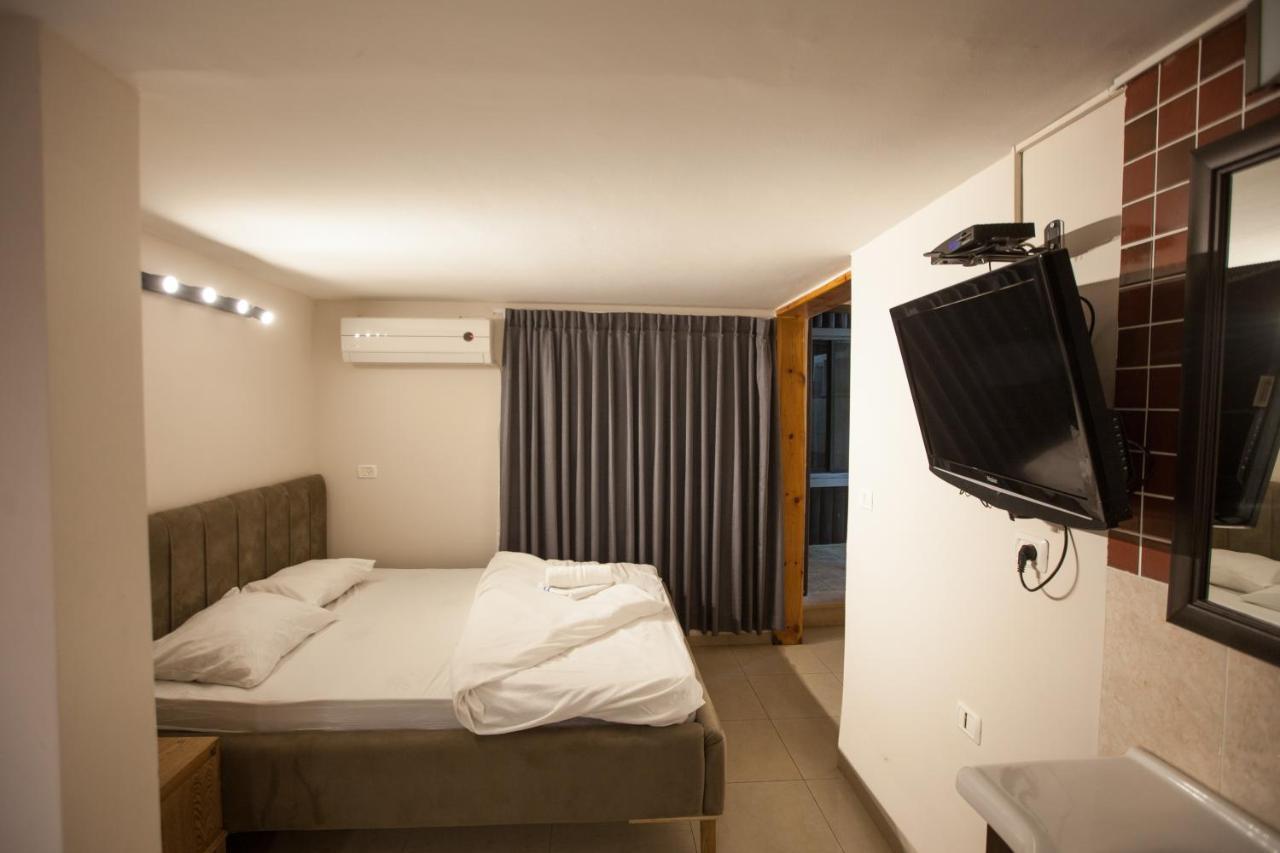 Puy Ahuzat Haosher Hotel Tiberias Eksteriør billede